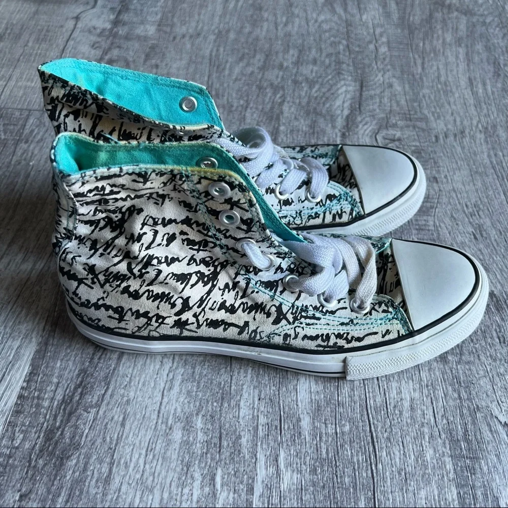 AIRWALK Hightop Sneakers Size 8